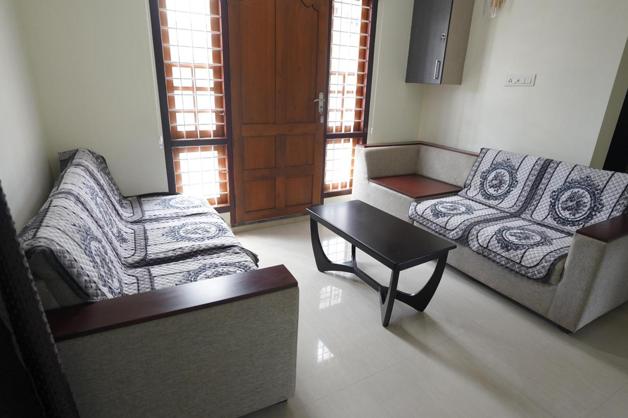 Swapna Home Suites Nedumbassery Kültér fotó